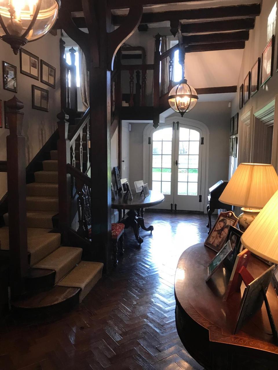 Borough Court Guest House Hook  Ngoại thất bức ảnh